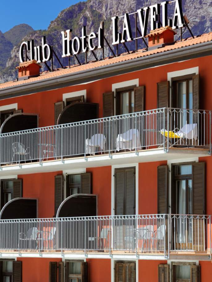 Club Hotel E Residence La Vela Torbole Sul Garda Bagian luar foto